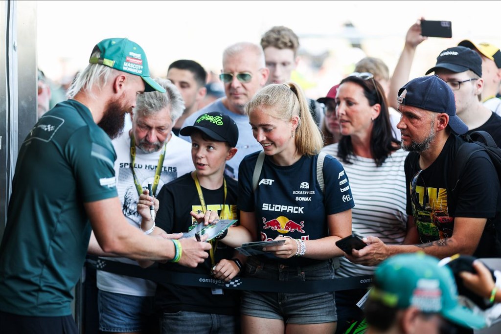 Højt at flyve, dybt at falde i DTM.
(Foto: DTM)
